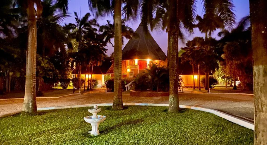 Sunset Villa Boutique Resort Diani Beach Ngoại thất bức ảnh